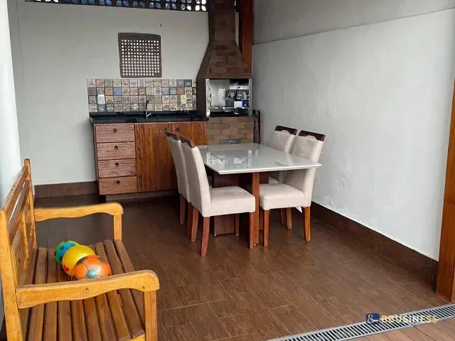Casa 2 quartos e 2 banheiros, à venda, no bairro Parque Beatriz em Campinas
