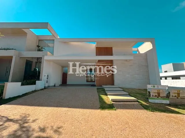 Casa com 363m² 3 quartos e 4 banheiros, à venda, no bairro Parque Brasil 500 em Paulínia