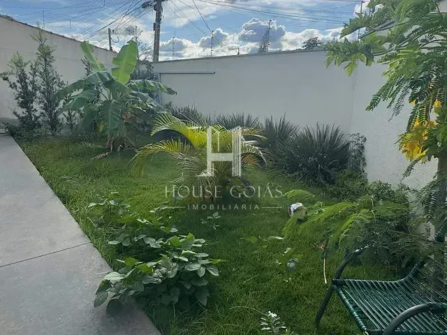 Casa 3 quartos e 2 banheiros, à venda, no bairro Setor Castelo Branco em Goiânia