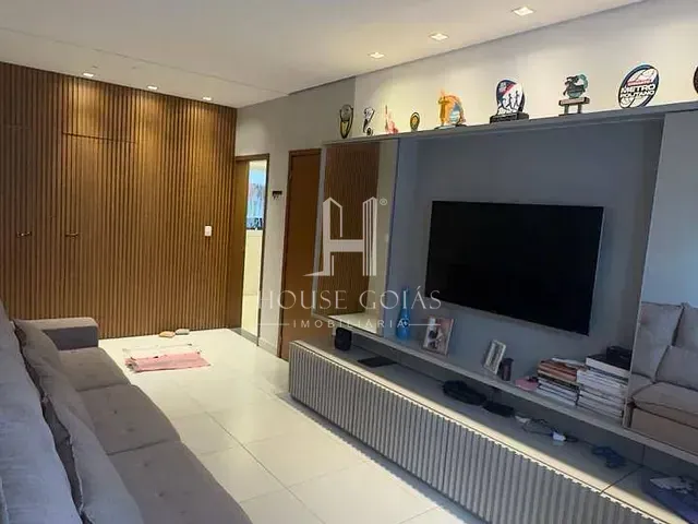 Casa 3 quartos e 2 banheiros, à venda, no bairro Setor Castelo Branco em Goiânia