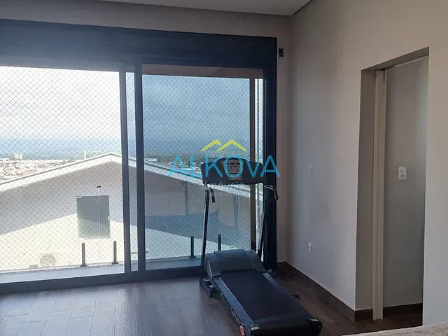 Casa com 300m² 4 quartos e 3 banheiros, à venda, no bairro Condomínio Terras do Vale em Caçapava