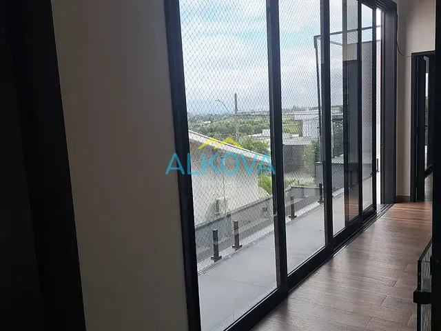 Casa com 300m² 4 quartos e 3 banheiros, à venda, no bairro Condomínio Terras do Vale em Caçapava