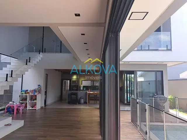 Casa com 300m² 4 quartos e 3 banheiros, à venda, no bairro Condomínio Terras do Vale em Caçapava