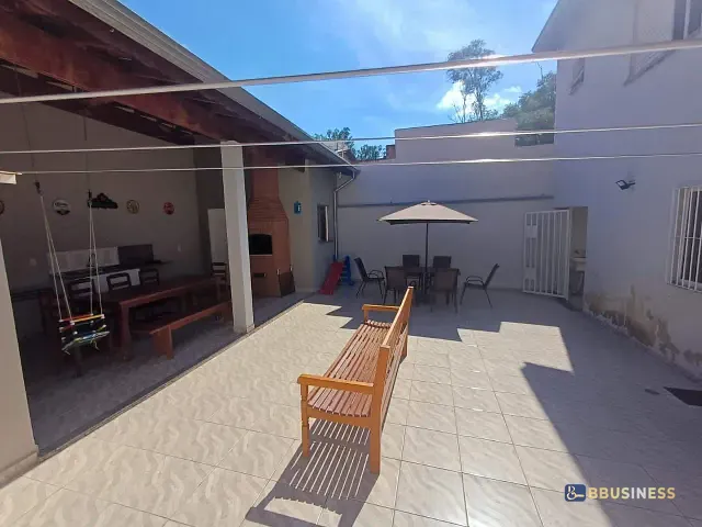 Casa 4 quartos e 5 banheiros, à venda, no bairro Parque Jambeiro em Campinas