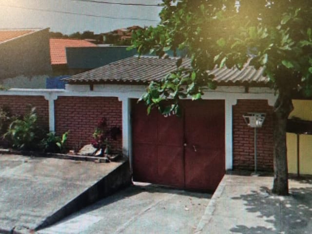 Casa com 250m² 3 quartos e 1 banheiro, à venda, no bairro Jardim Sonia Maria em Taubaté