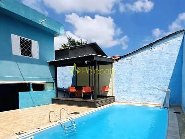 Casa com 250m² 3 quartos e 1 banheiro, à venda, no bairro Jardim Sonia Maria em Taubaté