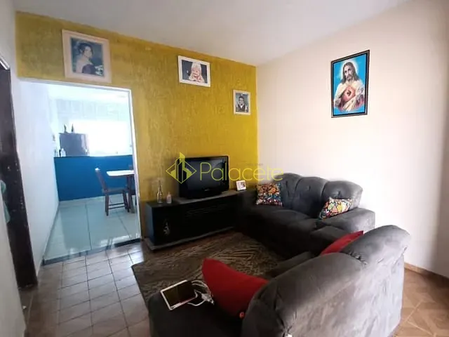 Casa com 250m² 3 quartos e 1 banheiro, à venda, no bairro Jardim Sonia Maria em Taubaté
