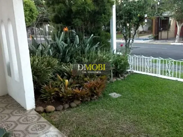 Casa com 370m² 4 quartos e 3 banheiros, à venda, no bairro Centro em Gravataí