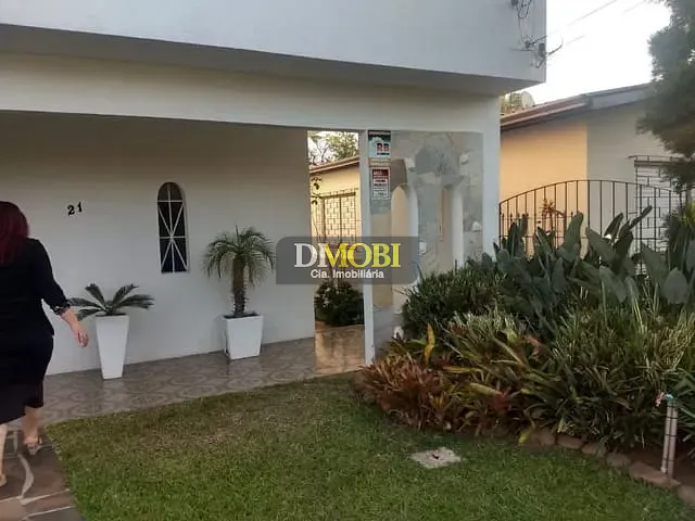 Casa com 370m² 4 quartos e 3 banheiros, à venda, no bairro Centro em Gravataí