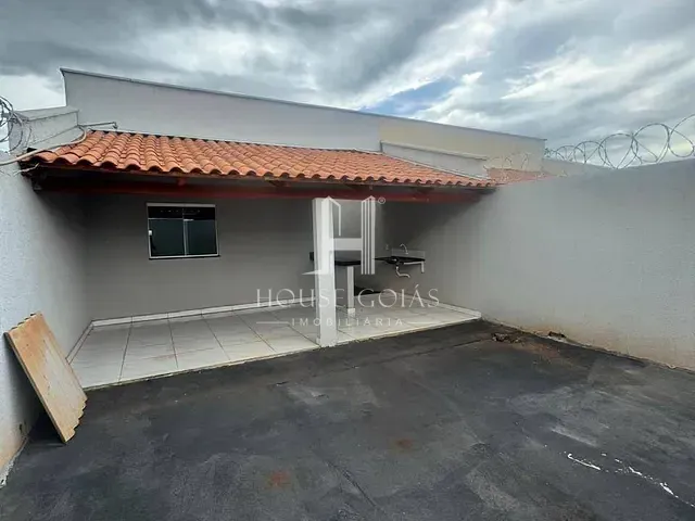 Casa com 180m² 2 quartos e 2 banheiros, à venda, no bairro Parque Los Angeles 1ª Etapa em Goianira
