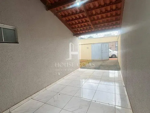Casa com 180m² 2 quartos e 2 banheiros, à venda, no bairro Parque Los Angeles 1ª Etapa em Goianira