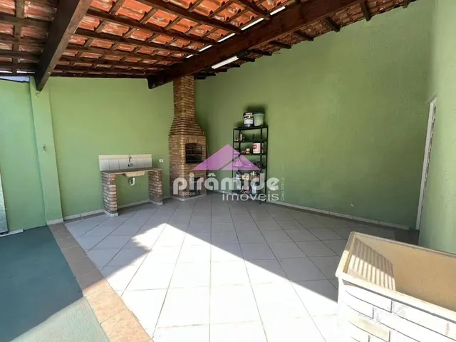 Casa com 250m² 4 quartos e 2 banheiros, à venda, no bairro Residencial União em São José Dos Campos