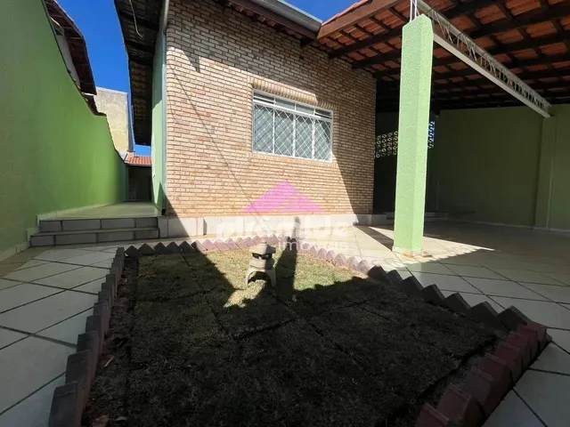 Casa com 250m² 4 quartos e 2 banheiros, à venda, no bairro Residencial União em São José Dos Campos