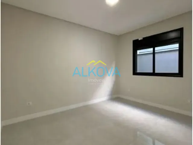 Casa com 300m² 3 quartos e 3 banheiros, à venda, no bairro Condomínio Terras do Vale em Caçapava