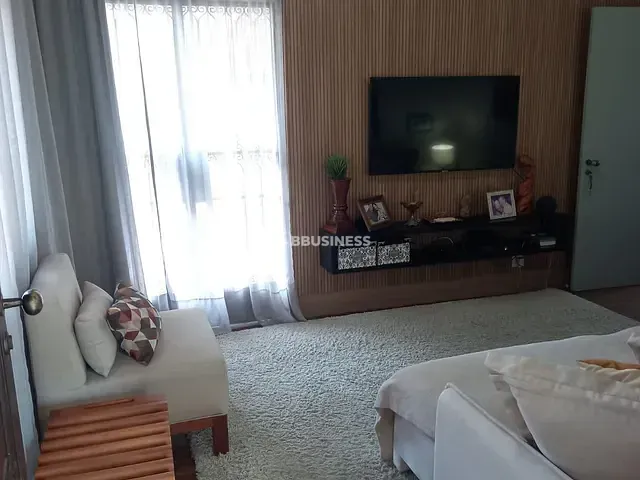 Casa com 360m² 4 quartos e 3 banheiros, à venda, no bairro Parque São Caetano em Campos dos Goytacazes