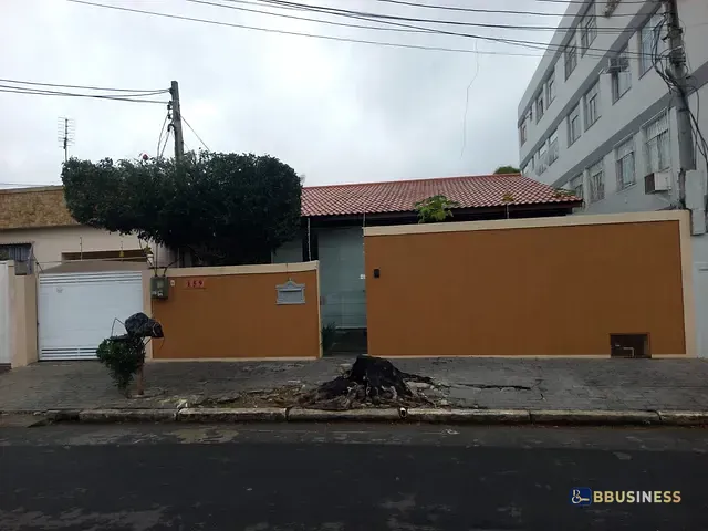 Casa com 360m² 4 quartos e 3 banheiros, à venda, no bairro Parque São Caetano em Campos dos Goytacazes