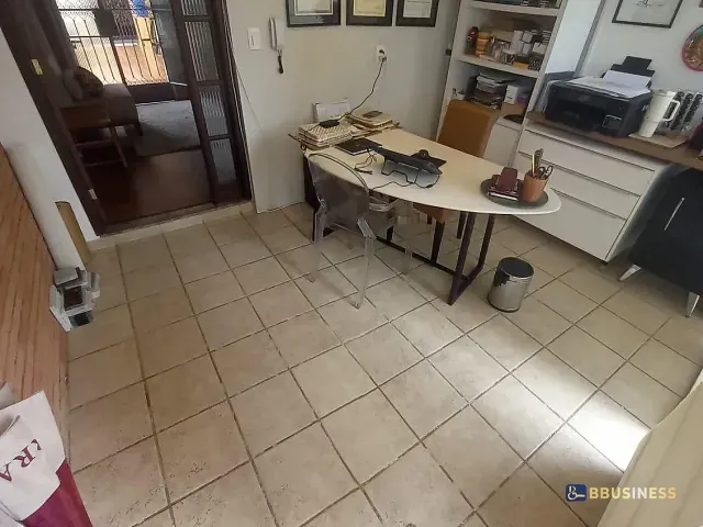 Casa com 360m² 4 quartos e 3 banheiros, à venda, no bairro Parque São Caetano em Campos dos Goytacazes