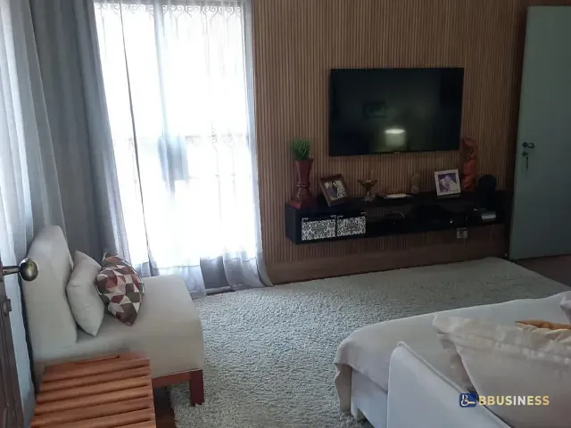 Casa com 360m² 4 quartos e 3 banheiros, à venda, no bairro Parque São Caetano em Campos dos Goytacazes