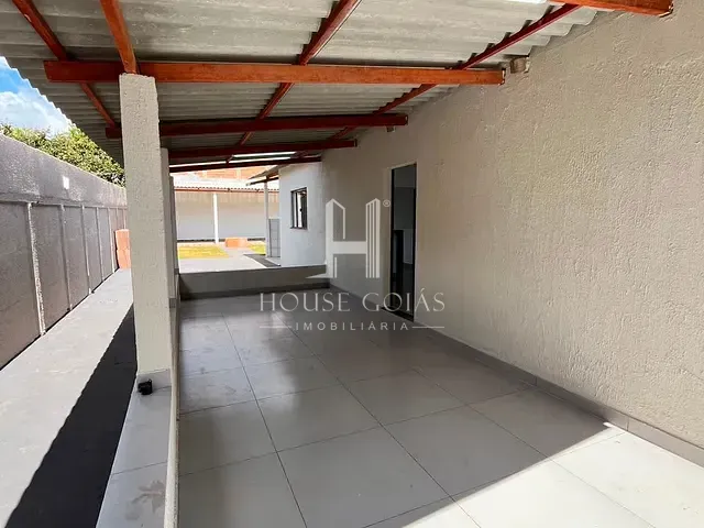 Casa com 360m² 3 quartos e 2 banheiros, à venda, no bairro Parque Los Angeles 1ª Etapa em Goianira