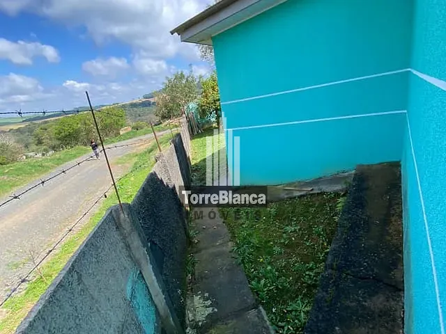 Casa com 312m² 2 quartos e 1 banheiro, à venda, no bairro Periquitos em Ponta Grossa