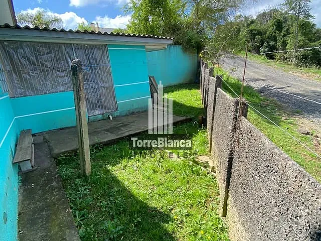 Casa com 312m² 2 quartos e 1 banheiro, à venda, no bairro Periquitos em Ponta Grossa