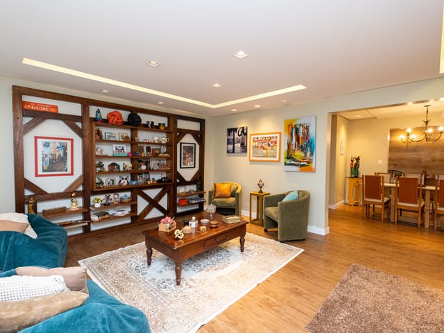Casa com 231m² 3 quartos e 3 banheiros, à venda, no bairro Laranjal em Pelotas