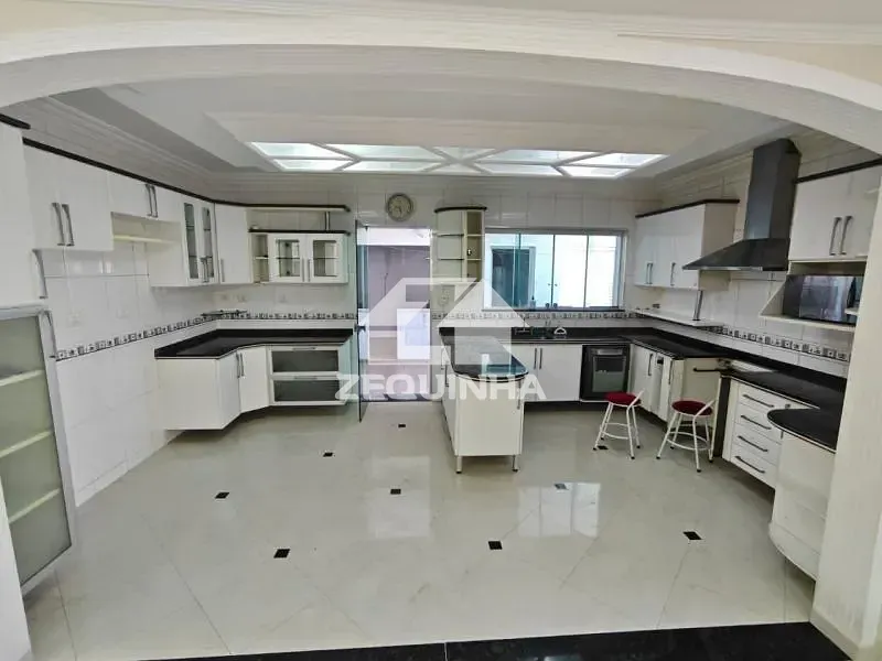 Casa, 4 quartos, 319 m² - Foto 19