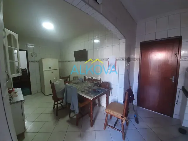 Casa com 250m² 3 quartos e 2 banheiros, à venda, no bairro Jardim Satélite em São José dos Campos