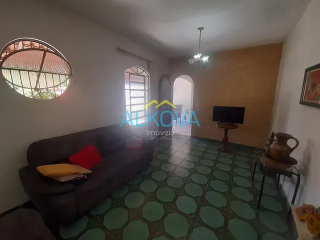 Casa com 250m² 3 quartos e 2 banheiros, à venda, no bairro Jardim Satélite em São José dos Campos
