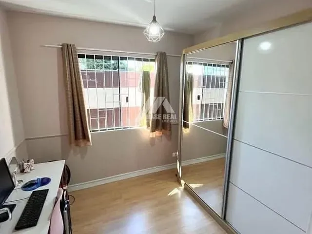Casa com 490m² 3 quartos e 2 banheiros, à venda, no bairro Uvaranas em Ponta Grossa