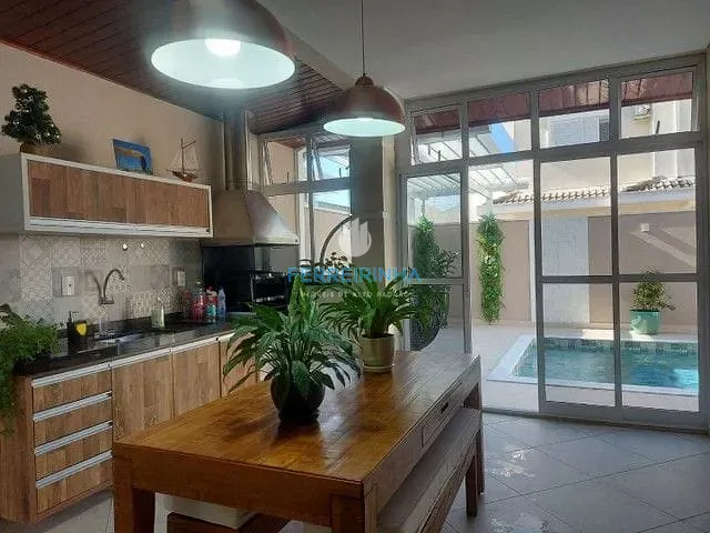 Casa com 250m² 4 quartos e 5 banheiros, à venda, no bairro Urbanova VII em São José dos Campos