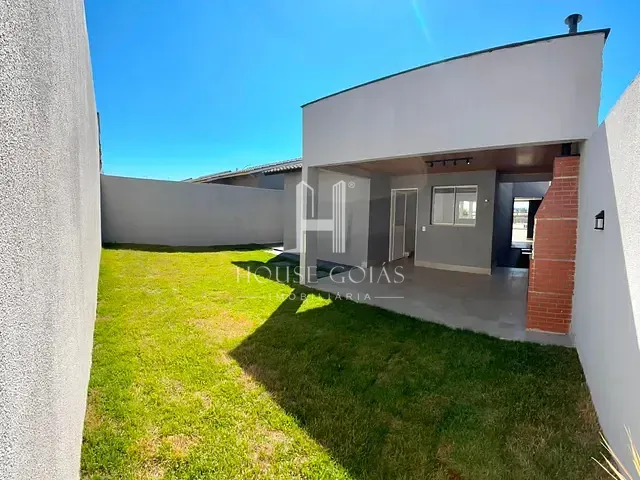 Casa com 200m² 2 quartos e 1 banheiro, à venda, no bairro São Francisco II em Senador Canedo