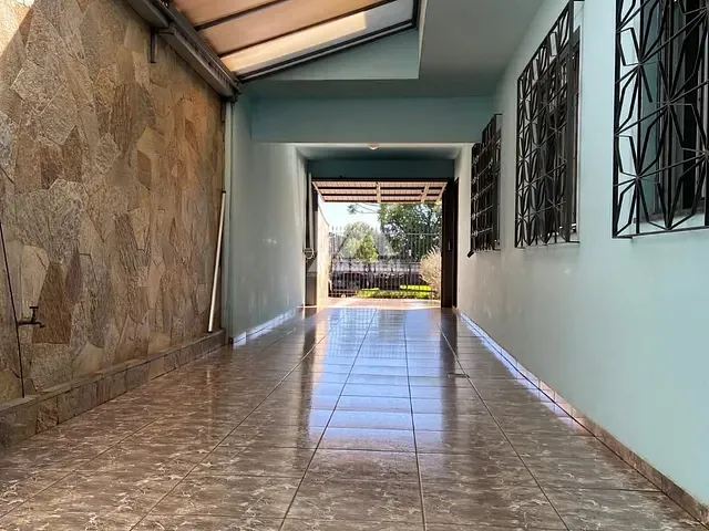 Casa 4 quartos e 4 banheiros, à venda, no bairro Contorno em Ponta Grossa