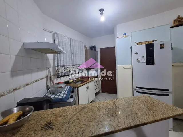 Casa com 10m² 3 quartos e 1 banheiro, para alugar, no bairro Morro do Algodão em Caraguatatuba