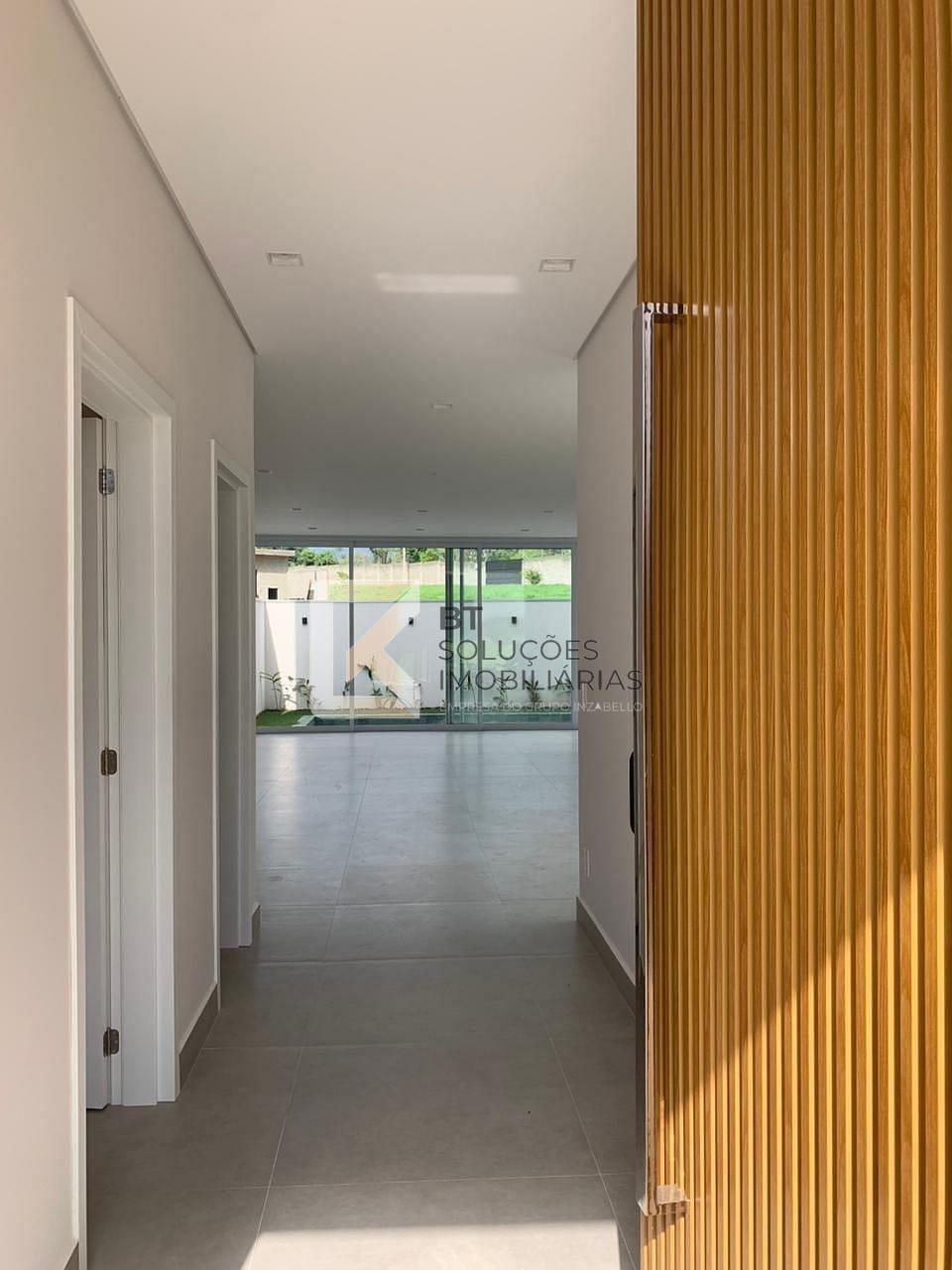Casa, 3 quartos, 259 m² - Foto 2