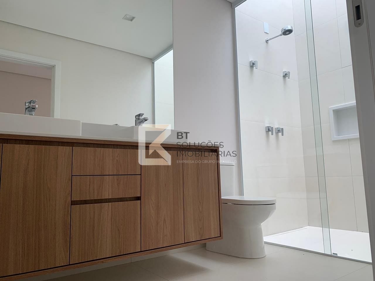 Casa, 3 quartos, 259 m² - Foto 46