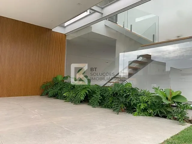 Casa com 300m² 3 quartos e 4 banheiros, à venda, no bairro RESIDENCIAL LONDON PARK em INDAIATUBA