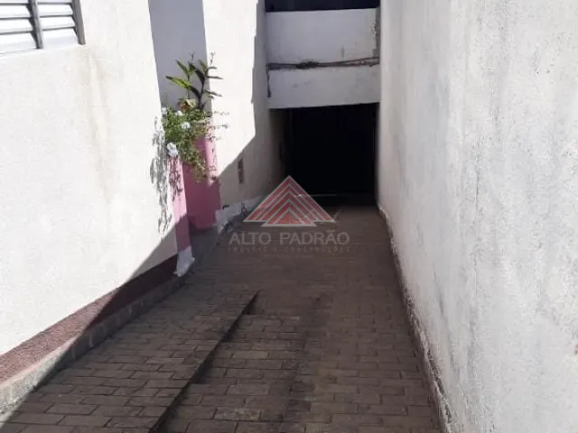Casa com 500m² 6 quartos e 4 banheiros, à venda, no bairro Vila Assis Brasil em Mauá