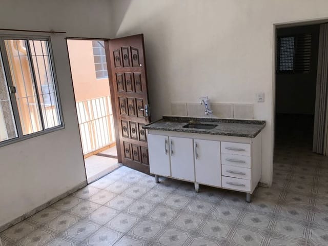 Casa com 300m² 5 quartos e 7 banheiros, à venda, no bairro Jardim das Flores em Osasco