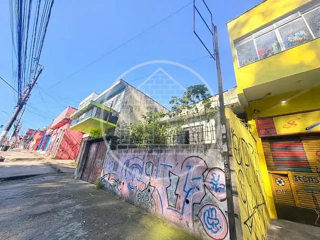Casa com 200m² 2 quartos e 2 banheiros, à venda, no bairro Jardim Maria Fernandes em São Paulo