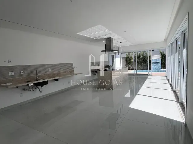 Casa com 420m² 3 quartos e 1 banheiro, à venda, no bairro Residencial Goiânia Golfe Clube em Goiânia