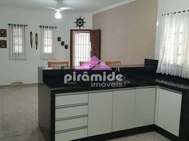 Casa com 10m² 2 quartos e 2 banheiros, à venda, no bairro Porto Novo em Caraguatatuba