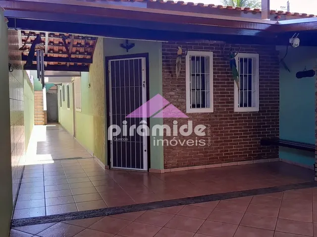 Casa com 10m² 2 quartos e 2 banheiros, à venda, no bairro Porto Novo em Caraguatatuba