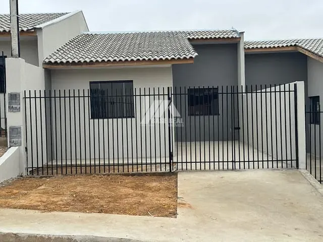Casa 2 quartos e 1 banheiro, à venda, no bairro Contorno em Ponta Grossa