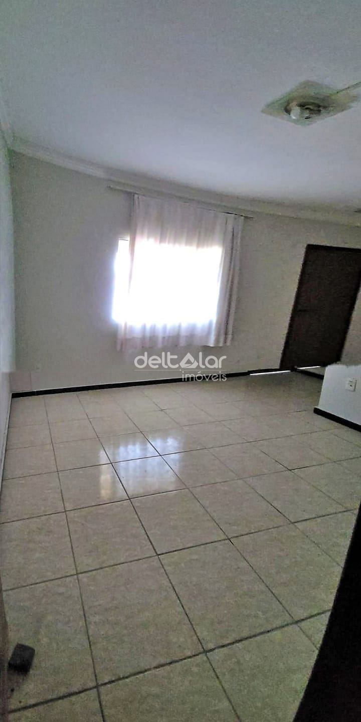 Casa para alugar com 4 quartos, 195m² - Foto 18