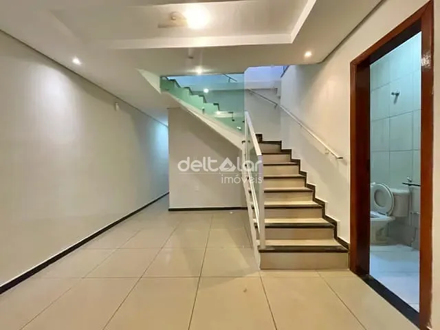 Casa com 195m² 4 quartos e 3 banheiros, para alugar, no bairro Floramar em Belo Horizonte