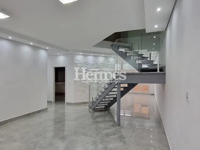 Casa com 280m² 3 quartos e 4 banheiros, à venda, no bairro Parque Brasil 500 em Paulínia