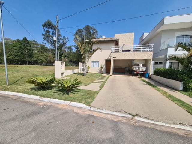 Casa com 500m² 4 quartos e 5 banheiros, à venda, no bairro Jardim Colibri em Cotia