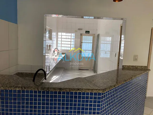 Casa à venda ou para alugar, no bairro Jardim América em São José dos Campos