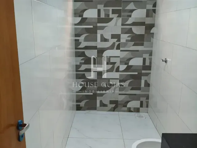 Casa com 375m² 3 quartos e 2 banheiros, à venda, no bairro Garavelo Residencial Park em Aparecida de Goiânia